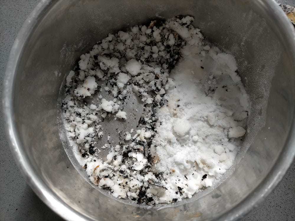 removing baking powder in pot